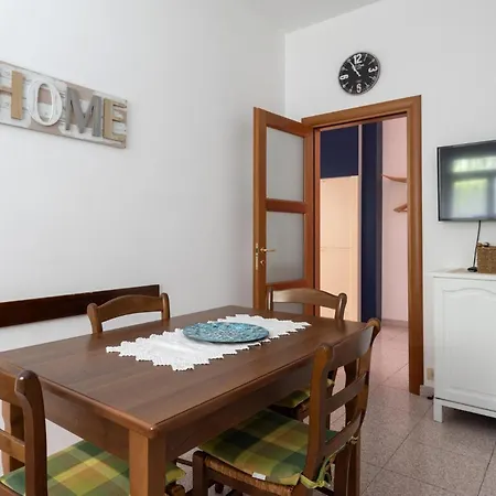 Il Faro 公寓 莱里奇